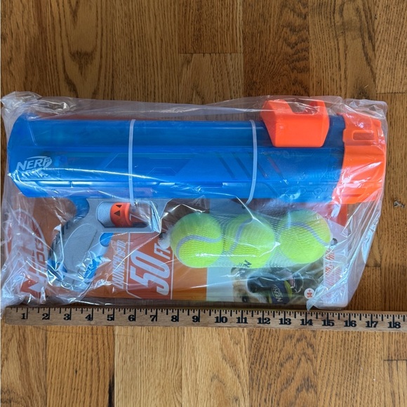 Toys Nerf Dog Ball Launcher - Blue and Orange - Picture 6 of 12